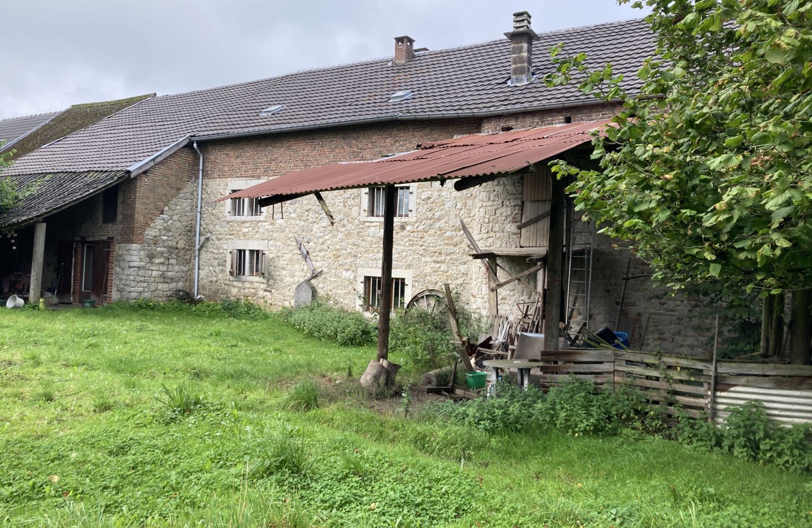 ANCIENNE FERME à VENDRE à SPRIMONT HOTCHAMPS VENDU Kadra